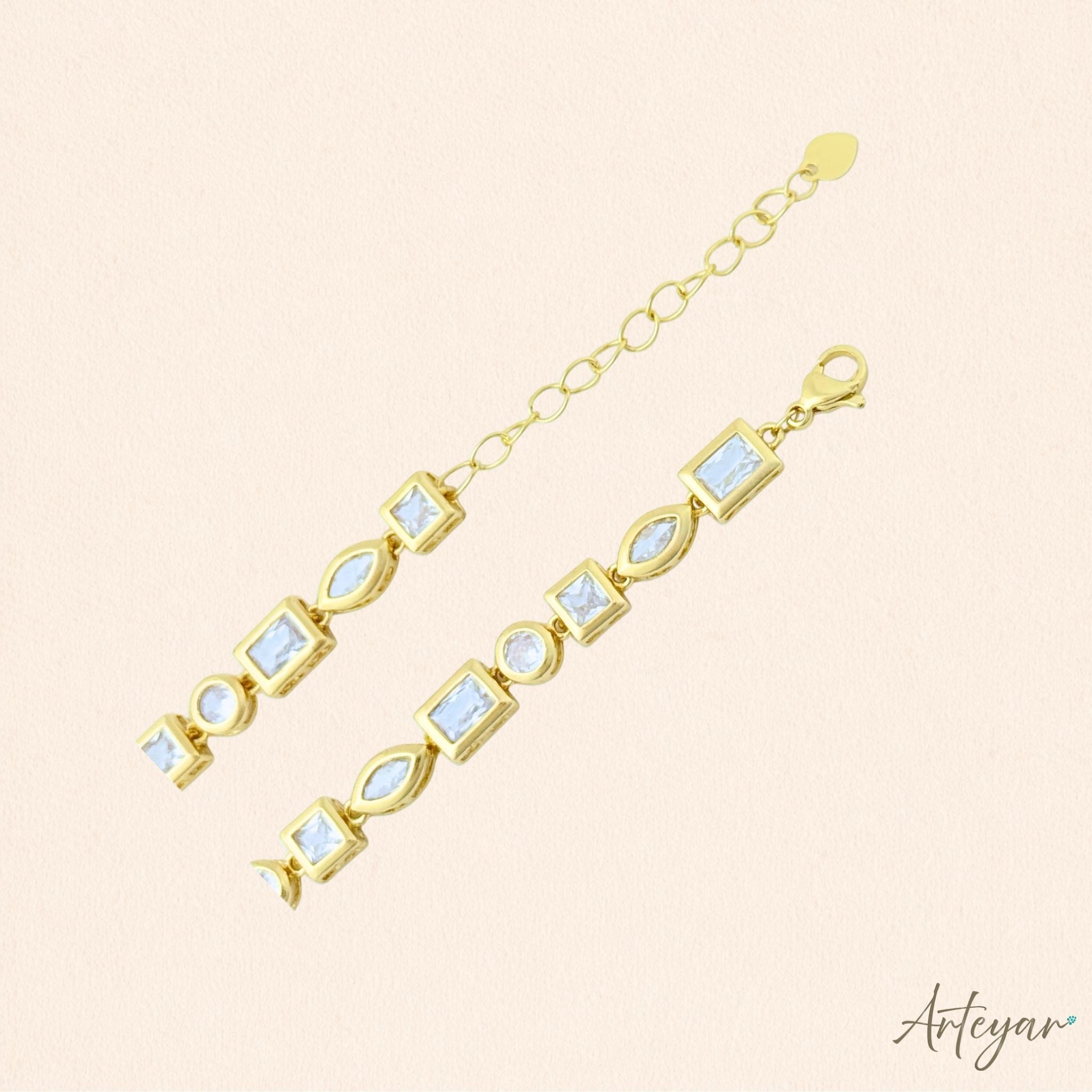 Gold-Plated Necklace with Rectangular, Oval and Circular Crystal Links for Women, Luz Design by Arteyar, Elegant Jewelry for Special Occasions.