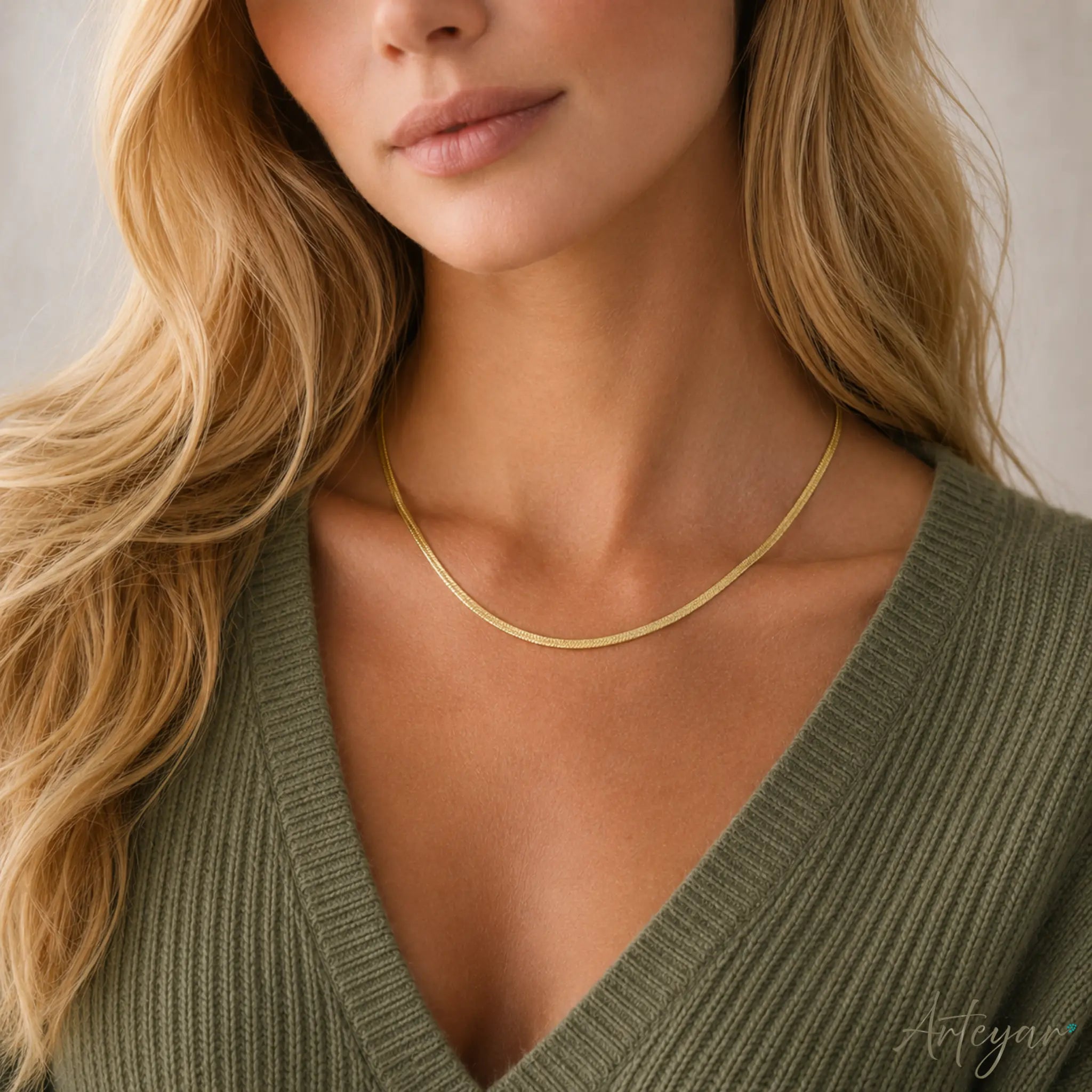 Lina Golden Snake Necklace with Smooth Links and Extender for Women, Arteyar Design, Elegant and Versatile Jewelry.