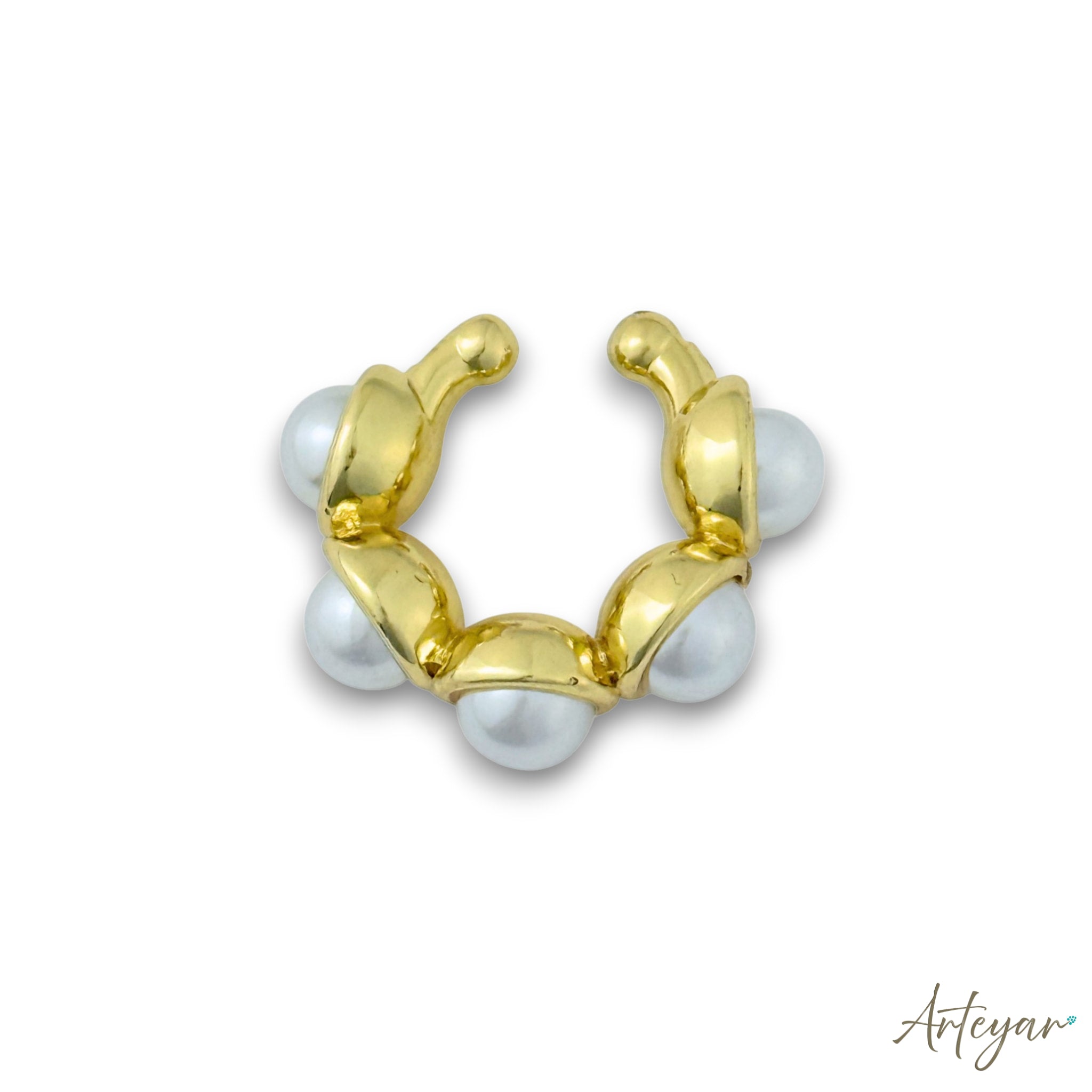 Gold-Plated Ear Cuff with White Pearls for Women, Lua Model by Arteyar, Elegant and Modern Non-Pierced Jewelry Piece.