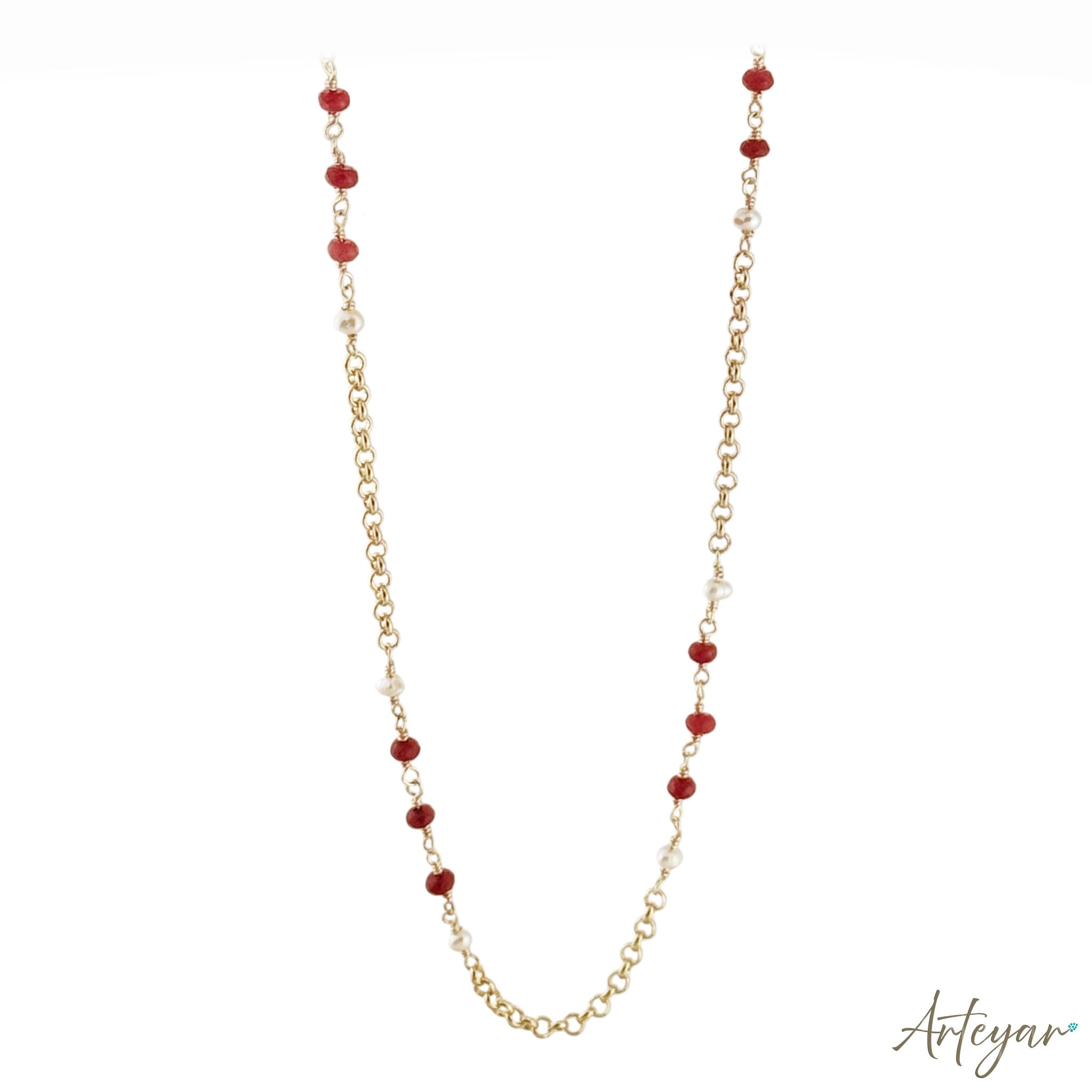 Elegant necklace with red agate, white pearls and gold links – Lilt Agate by Arteyar.