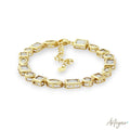 Gold Plated Bracelet for Women, Luz Design by Arteyar, Featuring Rectangular and Oval Links with Sparkling Crystals, Elegant and Adjustable Jewelry for Formal and Casual Occasions.