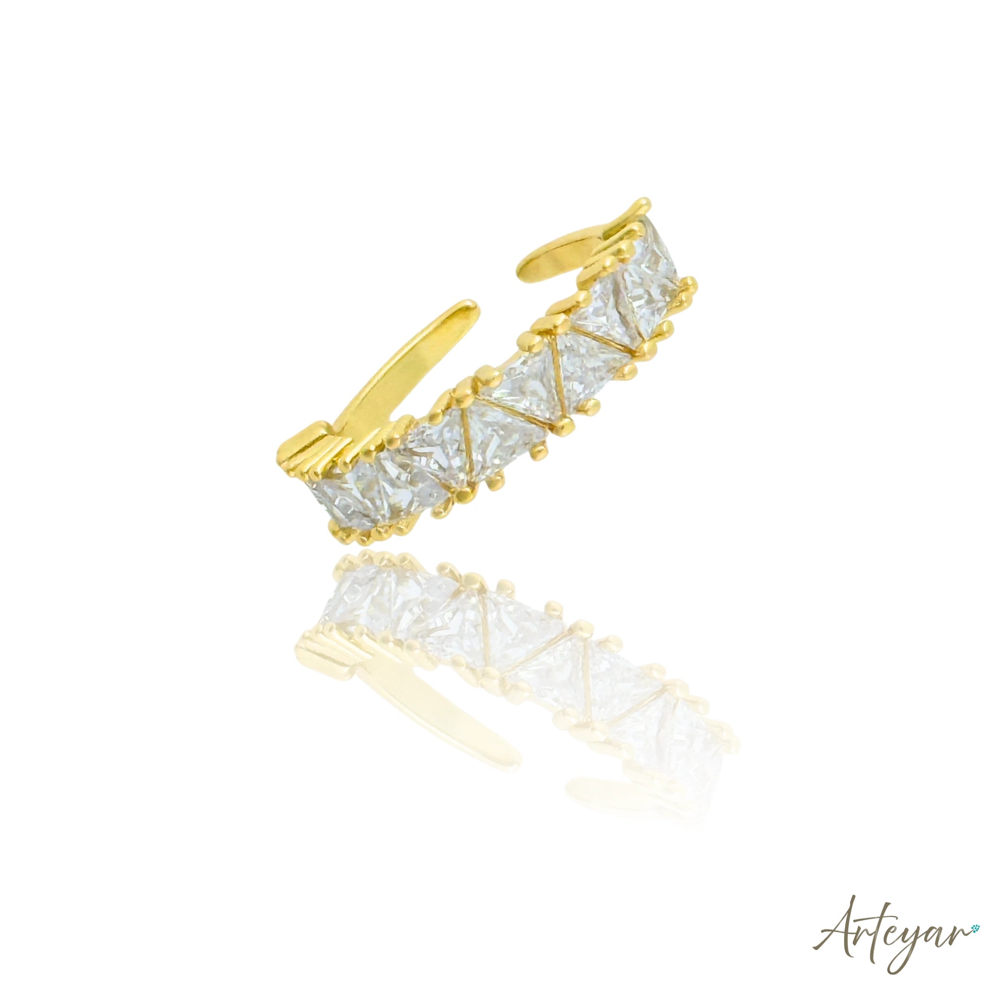 Vertices Golden Ring with Continuous Triangle-Shaped Crystals for Women, Arteyar Design, Elegant and Refined Jewelry.