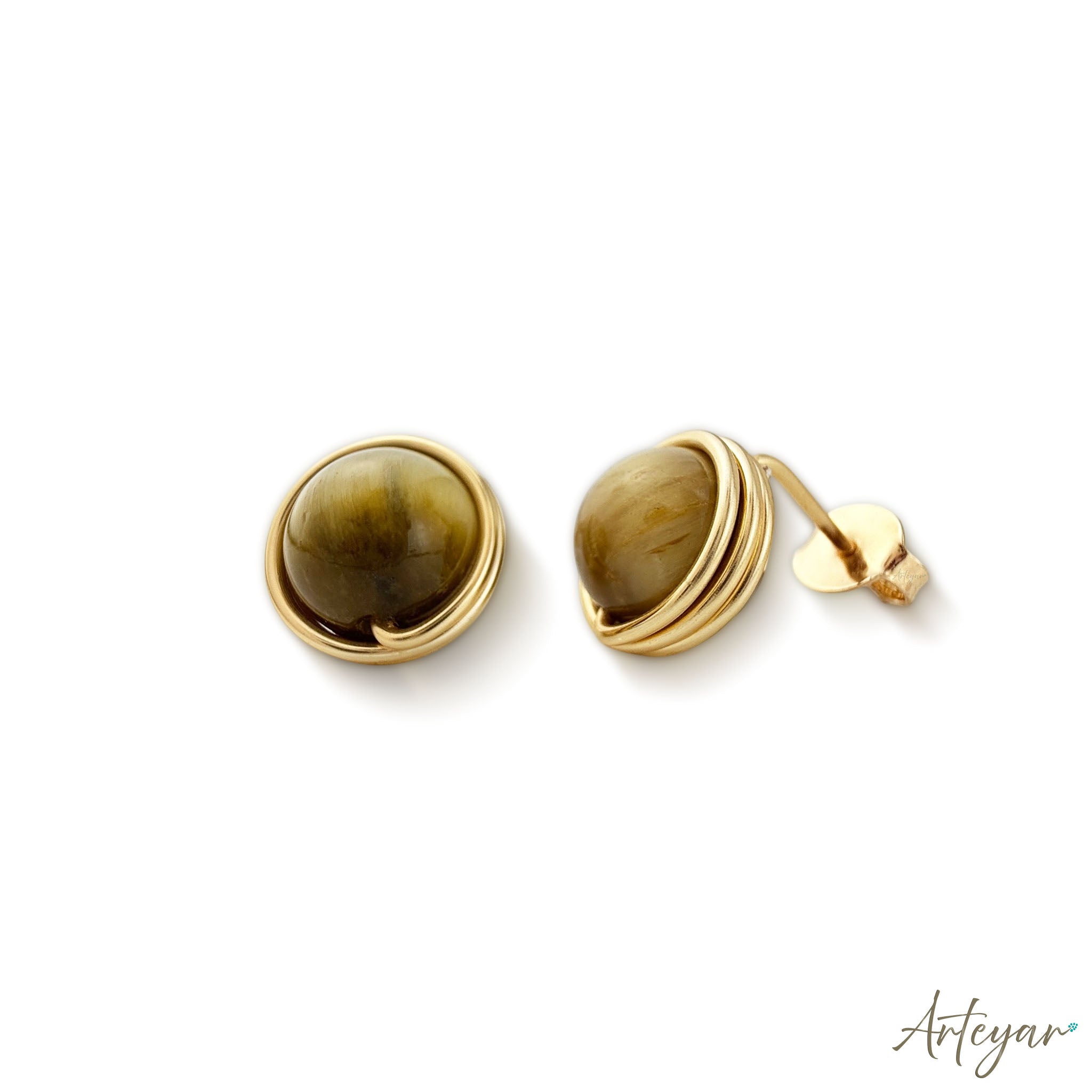 Ondine Cat's Eye Stud Earrings